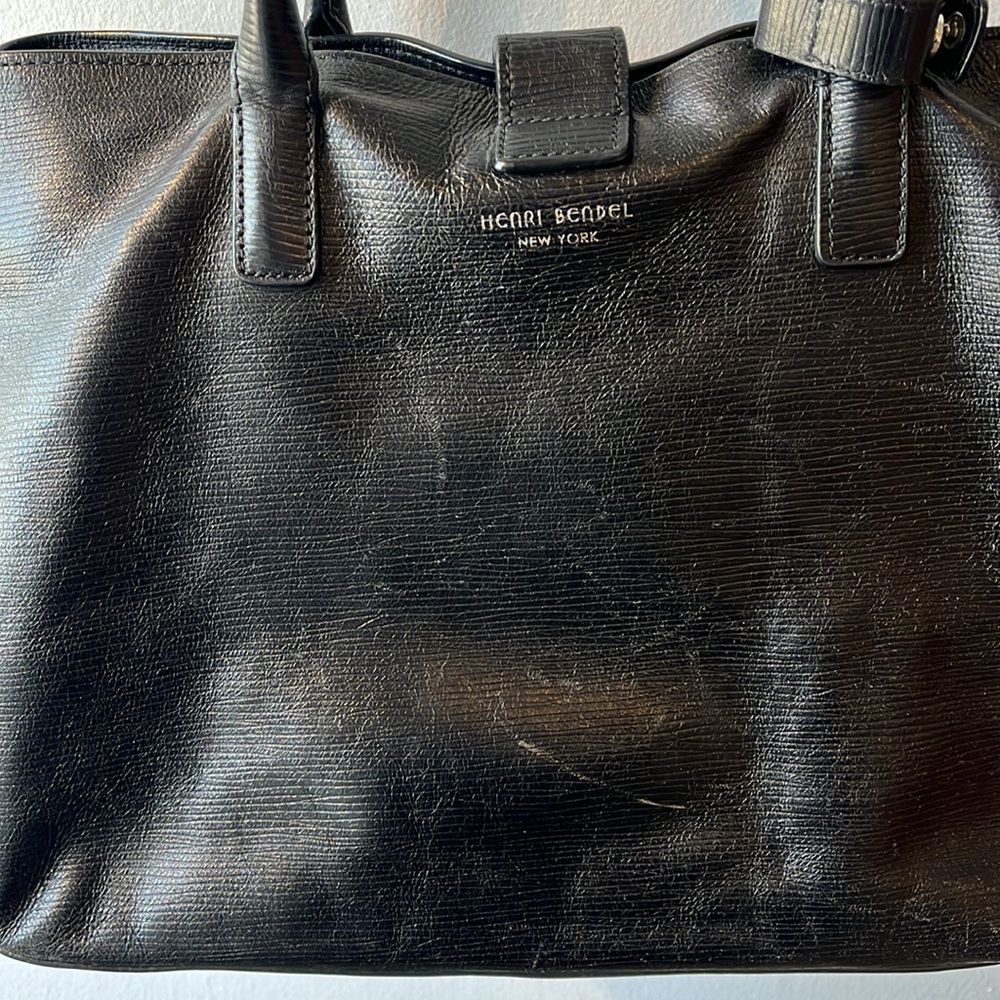 Black Henri Bendel purse - Picture 4 of 7